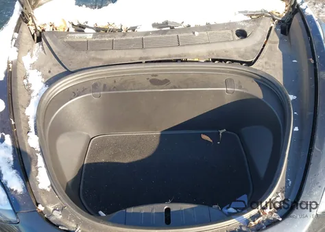 2018 Tesla Model 3 Long Range/Performance из США, поврежденный, VIN 5YJ3E1EB1JF070625